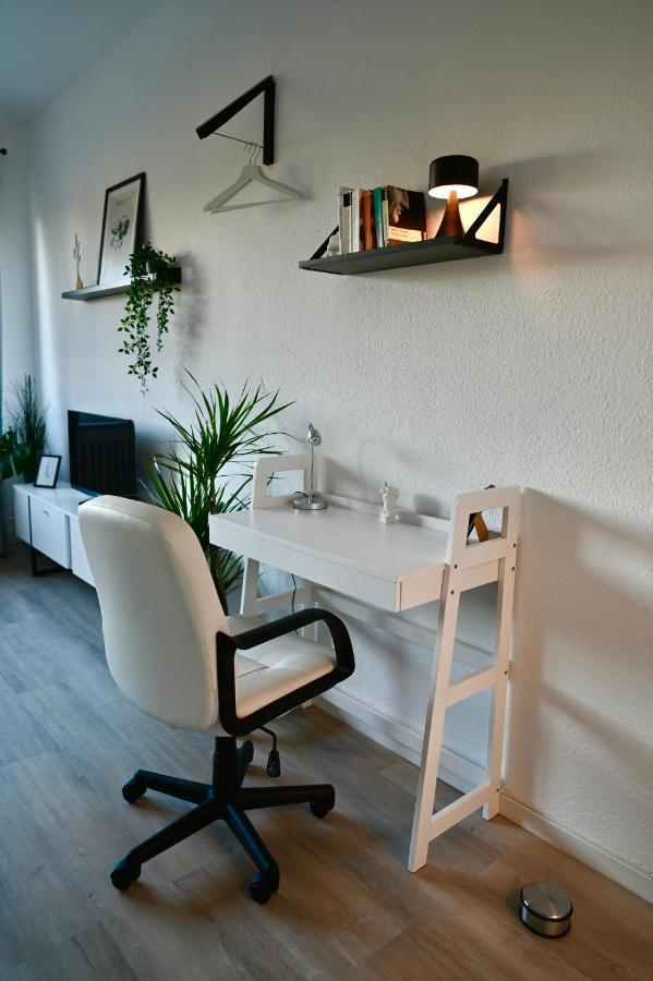 Modernes Apt Mit Direkter Anbindung Zur City Und Messe Hanover Exterior photo